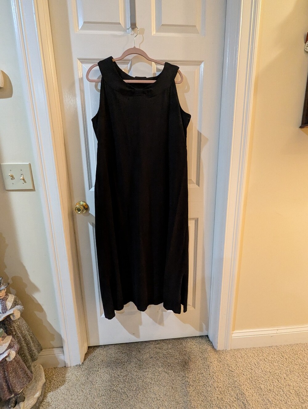 Demin & Company Classic Black Sleeveless Shift Dress With Slits. Size 1X
